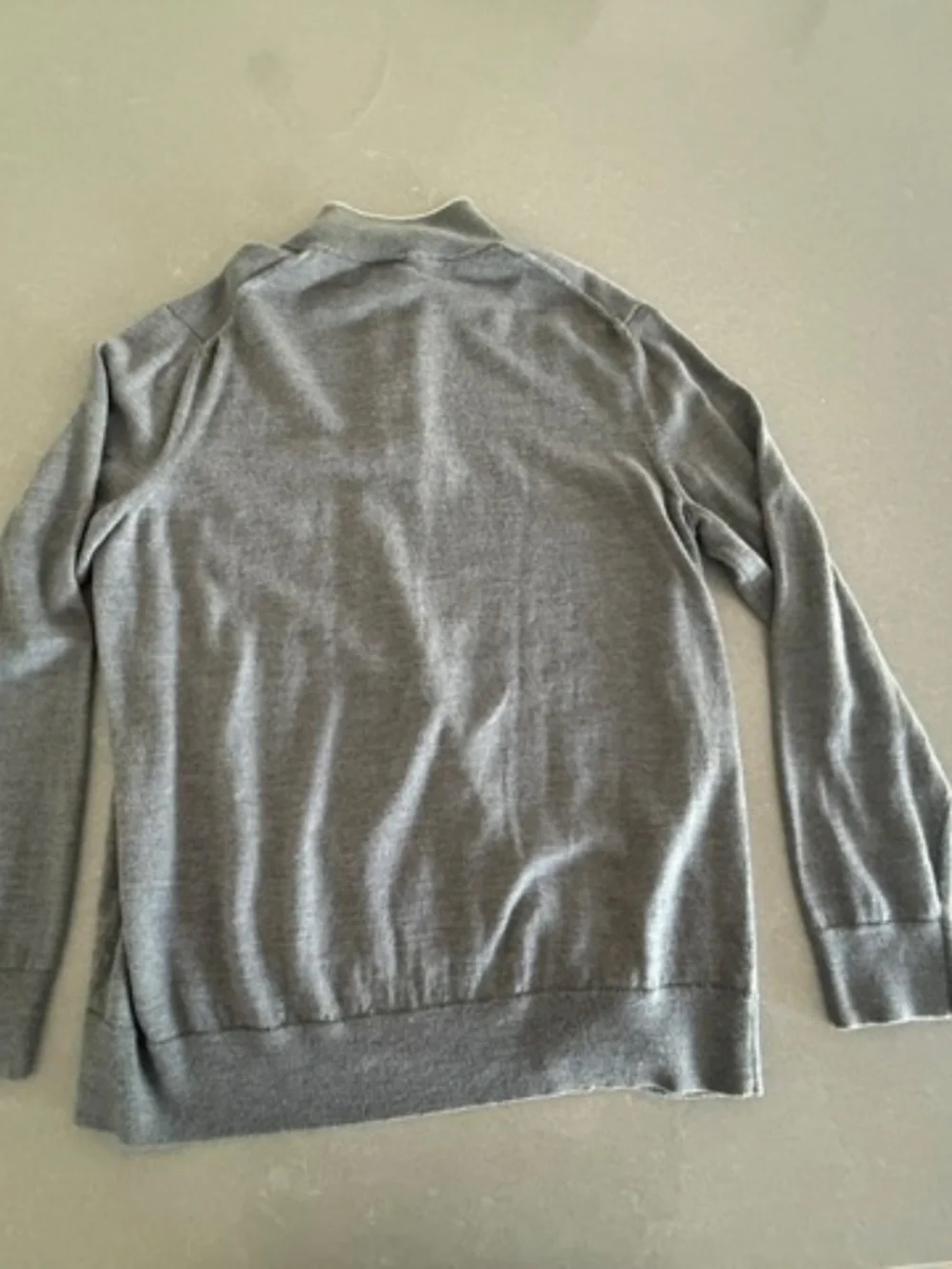 Banana Republic 100% merino